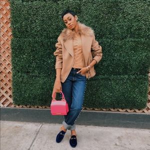 Meet your Posher, Dee